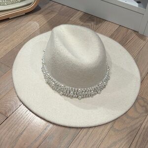 Pearl-Trim Cream Felt Wide-Brim Hat